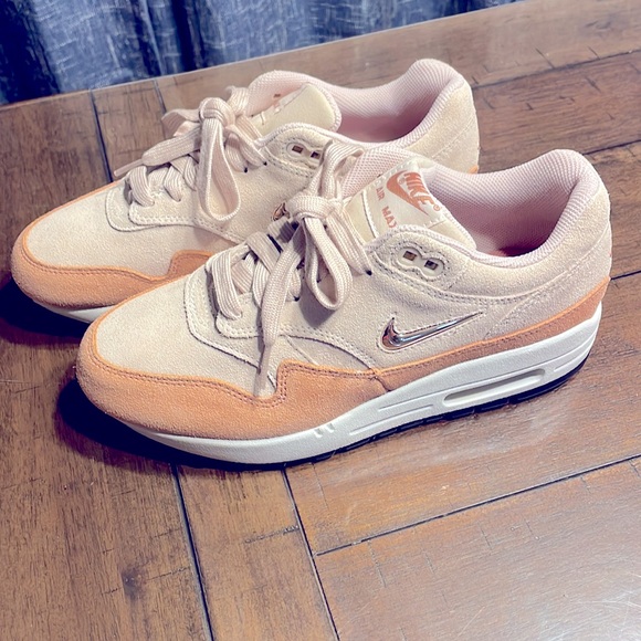 Nike Air Max Pink Suede Sneakers Size 6.5 ✨ Never worn! - Picture 2 of 6